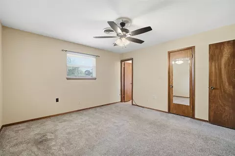 Bedroom - 500 Sequoyah Ln, Altus, OK 73521 photo 2 of 11