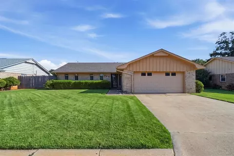 Exterior - 500 Sequoyah Ln, Altus, OK 73521 photo 3 of 10