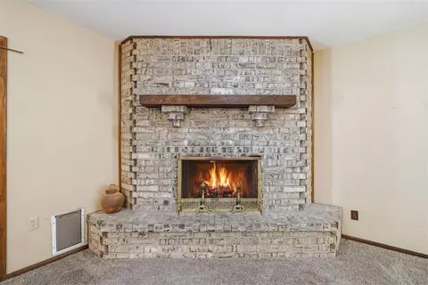 Living - 500 Sequoyah Ln, Altus, OK 73521 photo 3 of 4