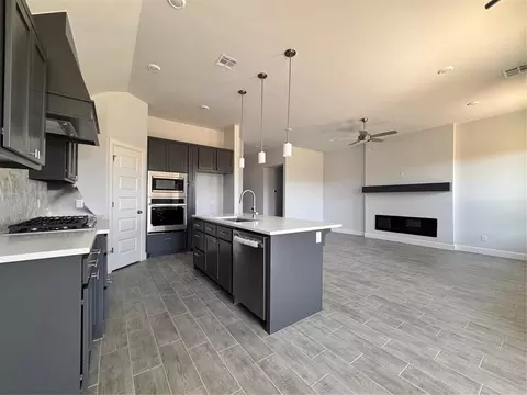 1324 Colonial Ave, Tuttle, OK 73089 photo 4
