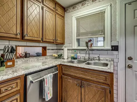Kitchen - 1006 W Eufaula St, Norman, OK 73069 photo 6 of 7