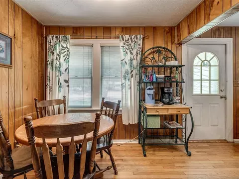 Dining - 1006 W Eufaula St, Norman, OK 73069 photo 2 of 4