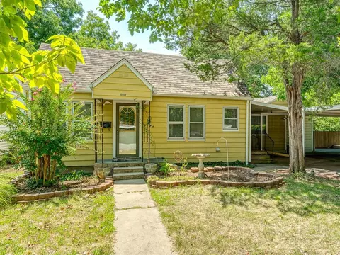 Exterior - 1006 W Eufaula St, Norman, OK 73069 photo 2 of 13