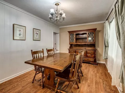 Dining - 1006 W Eufaula St, Norman, OK 73069 photo 4 of 4
