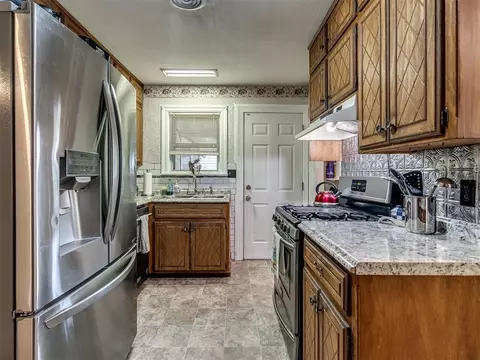 Kitchen - 1006 W Eufaula St, Norman, OK 73069 photo 5 of 7