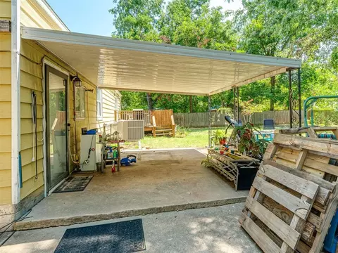 Exterior - 1006 W Eufaula St, Norman, OK 73069 photo 11 of 13