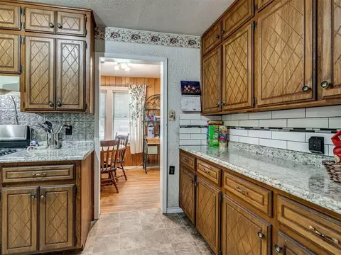 Kitchen - 1006 W Eufaula St, Norman, OK 73069 photo 2 of 7