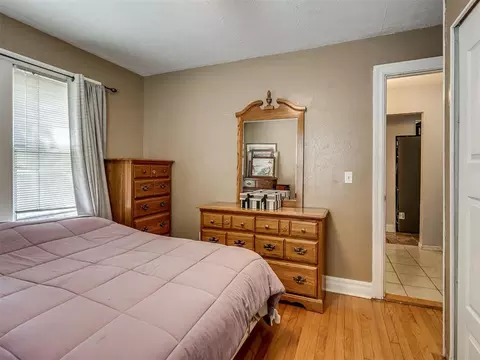 Bedroom - 1006 W Eufaula St, Norman, OK 73069 photo 7 of 9