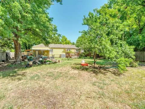 Exterior - 1006 W Eufaula St, Norman, OK 73069 photo 5 of 13