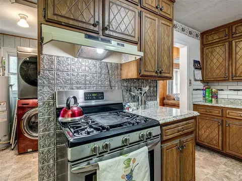 Kitchen - 1006 W Eufaula St, Norman, OK 73069 photo 7 of 7