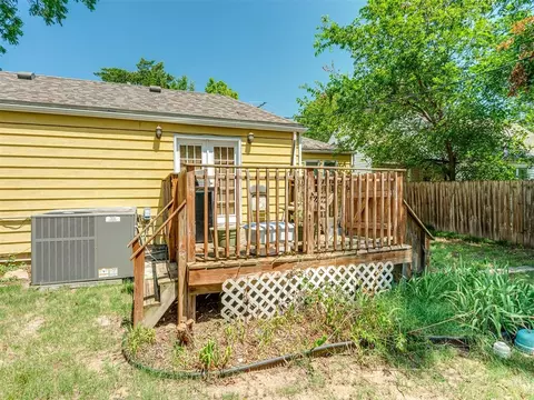 Exterior - 1006 W Eufaula St, Norman, OK 73069 photo 9 of 13