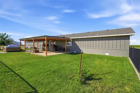 Exterior - 21105 E County Road 162, Headrick, OK 73549 photo 6 of 8