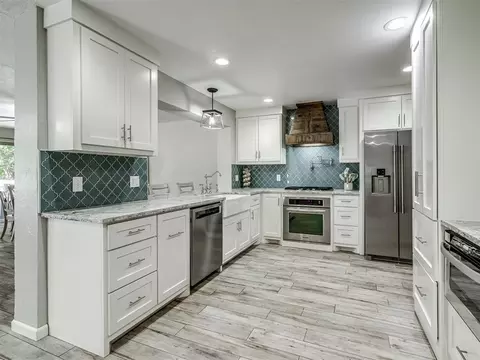 Kitchen - 1644 Red Fox Rd, Edmond, OK 73034 photo 2 of 7