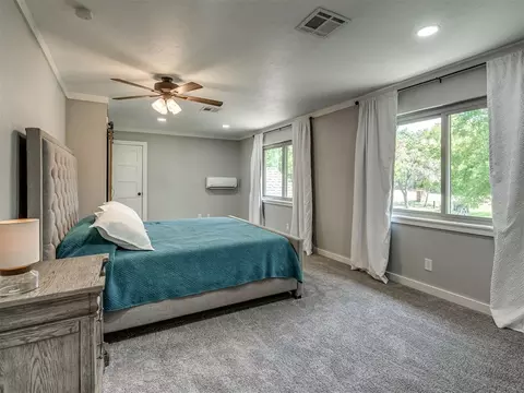 Bedroom - 1644 Red Fox Rd, Edmond, OK 73034 photo 8 of 10