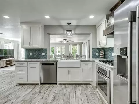 Kitchen - 1644 Red Fox Rd, Edmond, OK 73034 photo 3 of 7