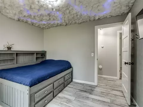 Bedroom - 1644 Red Fox Rd, Edmond, OK 73034 photo 5 of 10