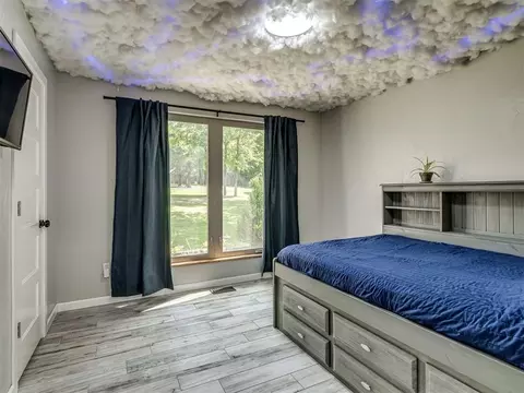 Bedroom - 1644 Red Fox Rd, Edmond, OK 73034 photo 4 of 10