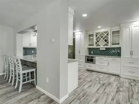 Kitchen - 1644 Red Fox Rd, Edmond, OK 73034 photo 7 of 7