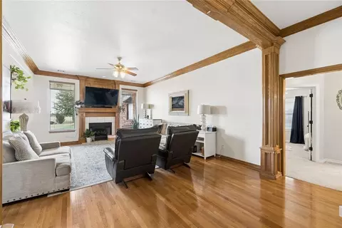 Living - 900 Grandview Rd, Tuttle, OK 73089 photo 1 of 5
