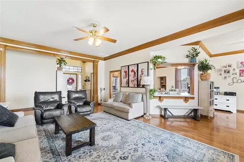 Living - 900 Grandview Rd, Tuttle, OK 73089 photo 4 of 5