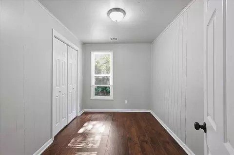 Bedroom - 1216 E Vilas Ave, Guthrie, OK 73044 photo 3 of 6