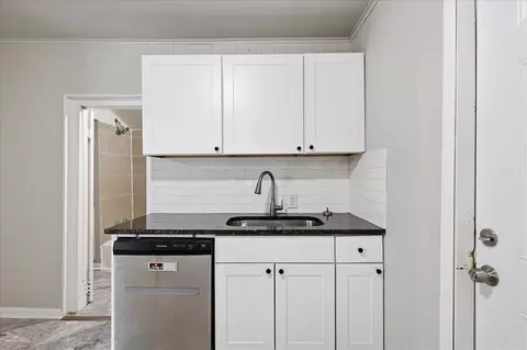 Kitchen - 1216 E Vilas Ave, Guthrie, OK 73044 photo 2 of 2