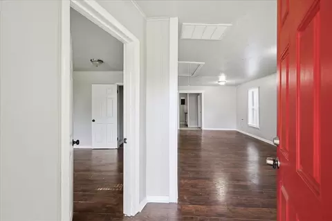 Entry Way - 1216 E Vilas Ave, Guthrie, OK 73044 photo 1 of 2