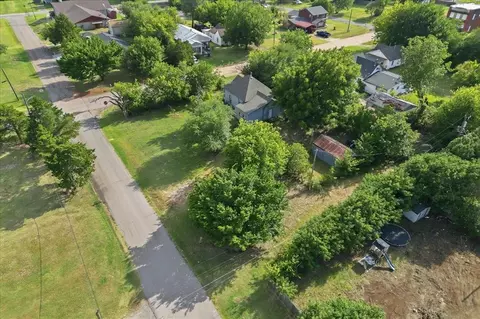View/Area - 1216 E Vilas Ave, Guthrie, OK 73044 photo 3 of 4