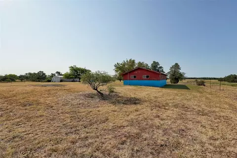 Exterior - 332852 E 1060 Rd, Mcloud, OK 74851 photo 7 of 8