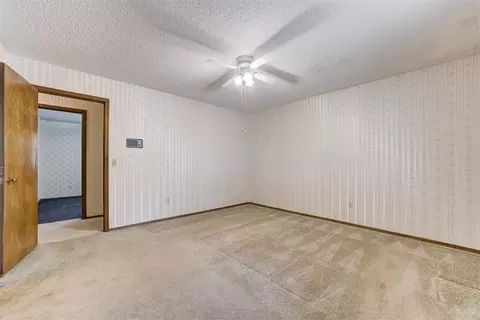 Bedroom - 332852 E 1060 Rd, Mcloud, OK 74851 photo 2 of 9