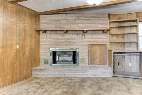Living - 332852 E 1060 Rd, Mcloud, OK 74851 photo 6 of 7