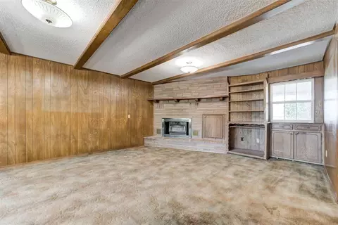Living - 332852 E 1060 Rd, Mcloud, OK 74851 photo 5 of 7