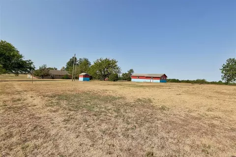 Exterior - 332852 E 1060 Rd, Mcloud, OK 74851 photo 6 of 8