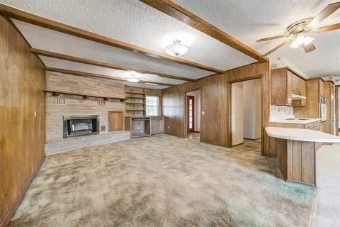 Living - 332852 E 1060 Rd, Mcloud, OK 74851 photo 4 of 7