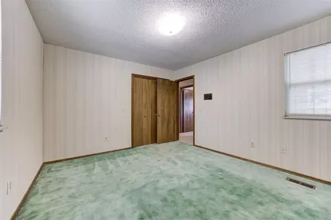 Bedroom - 332852 E 1060 Rd, Mcloud, OK 74851 photo 9 of 9