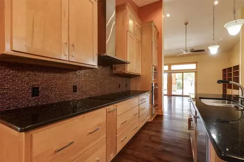 Kitchen - 4606 Pikeys Trl, Tuttle, OK 73089 photo 4 of 4