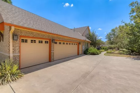 Exterior - 4606 Pikeys Trl, Tuttle, OK 73089 photo 8 of 16