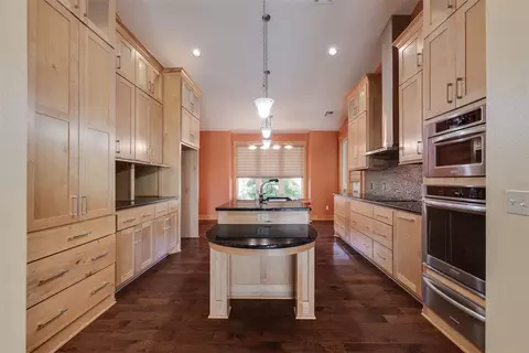 Kitchen - 4606 Pikeys Trl, Tuttle, OK 73089 photo 1 of 4