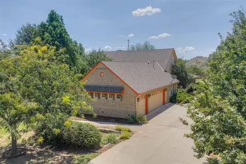 Exterior - 4606 Pikeys Trl, Tuttle, OK 73089 photo 4 of 16