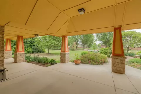 Exterior - 4606 Pikeys Trl, Tuttle, OK 73089 photo 3 of 16