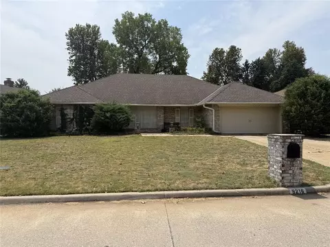 9216 NW Lansbrook Ln, Oklahoma City, OK 73132