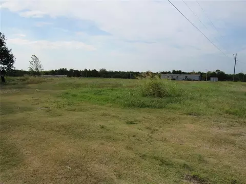 129 Hawk Spring Dr, Mcloud, OK 74851 photo 4