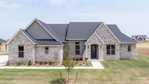 6920 Lake View Ct, Cashion, OK 73016