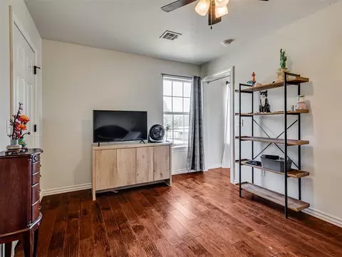 Bedroom - 5901 E Mcmillin Dr, Tuttle, OK 73089 photo 6 of 8