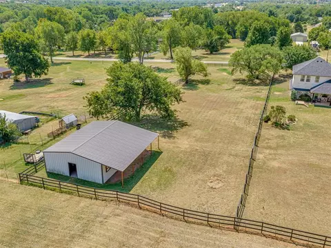 View/Area - 5901 E Mcmillin Dr, Tuttle, OK 73089 photo 2 of 4
