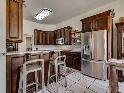 Kitchen - 5901 E Mcmillin Dr, Tuttle, OK 73089 photo 5 of 5