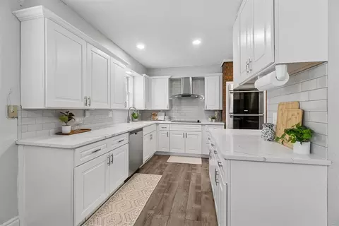 Kitchen - 7309 Cedar Hl, Tuttle, OK 73089 photo 1 of 2