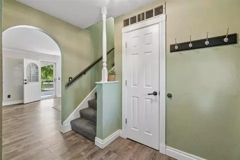 Entry Way - 7309 Cedar Hl, Tuttle, OK 73089 photo 1 of 5