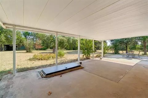 Exterior - 7309 Cedar Hl, Tuttle, OK 73089 photo 4 of 6