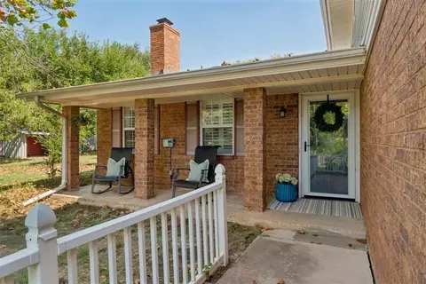 Exterior - 7309 Cedar Hl, Tuttle, OK 73089 photo 3 of 6